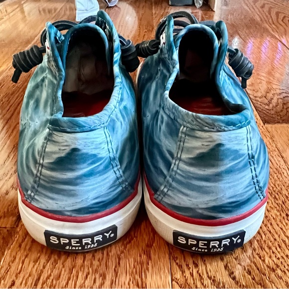Sperry x JAWS Special Edition Woman’s Blue Ocean Water Print Boat Shoes Size 7 M - Picture 3 of 11